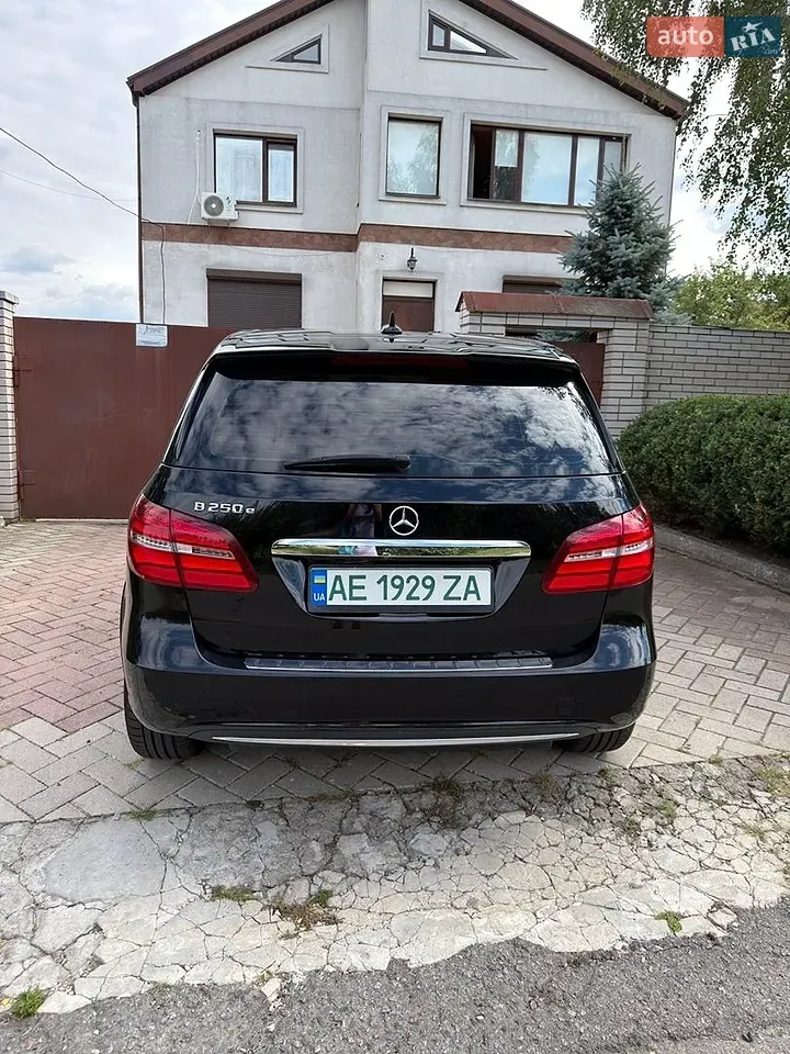 Mercedes-Benz B-Class 2016 photo 5