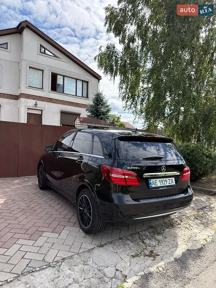 Mercedes-Benz B-Class 2016 photo 4