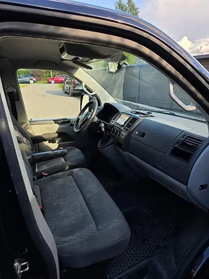 Volkswagen Transporter 2011 photo 2