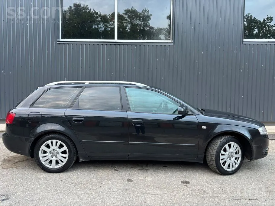 Audi A4 2005 photo 2