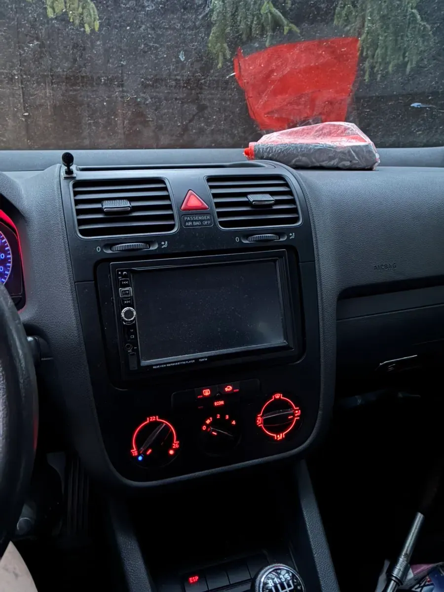 Volkswagen Golf 2005 photo 2
