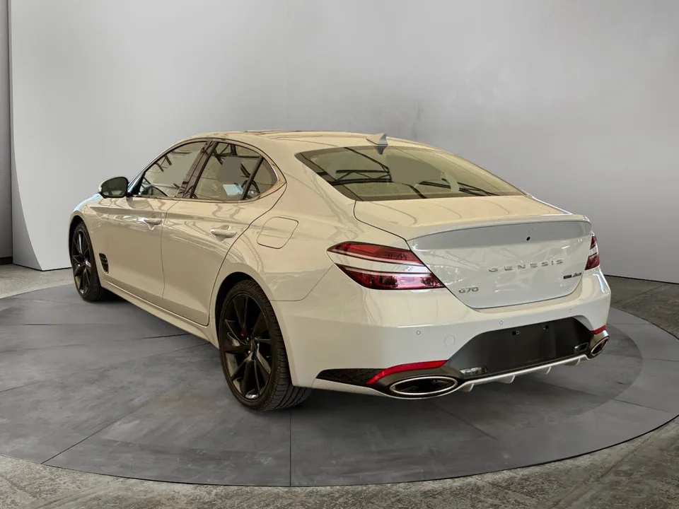 Genesis G70 2023 photo 3