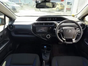 Toyota Aqua 2018 photo 3