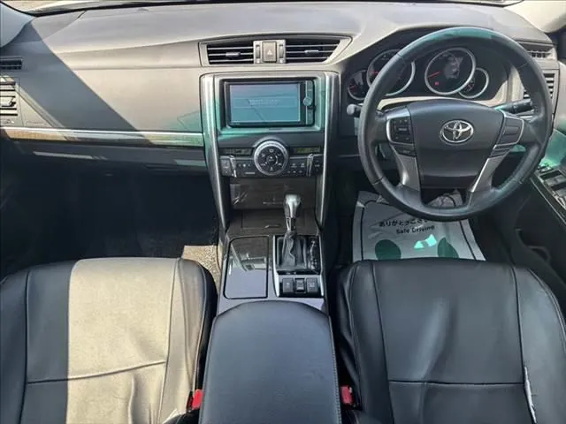 Toyota Mark X 2013 photo 3