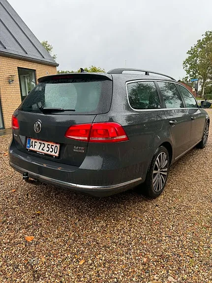 Volkswagen Passat 2011 photo 4