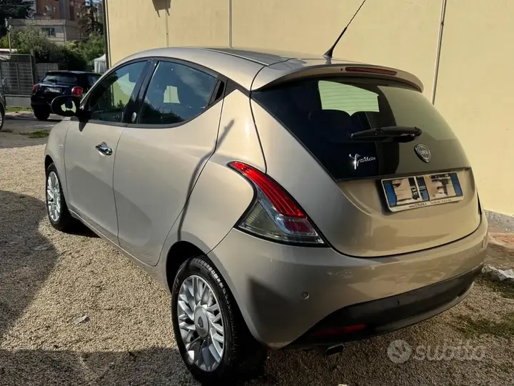 Lancia Ypsilon 2014 photo 4