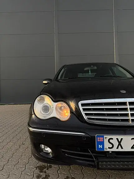 Mercedes-Benz C200 D 2005 photo 2