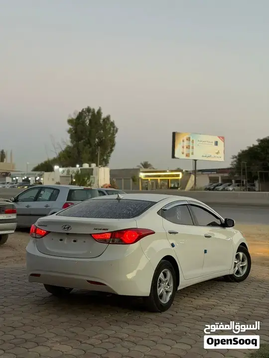 Hyundai Elantra 2012 photo 3