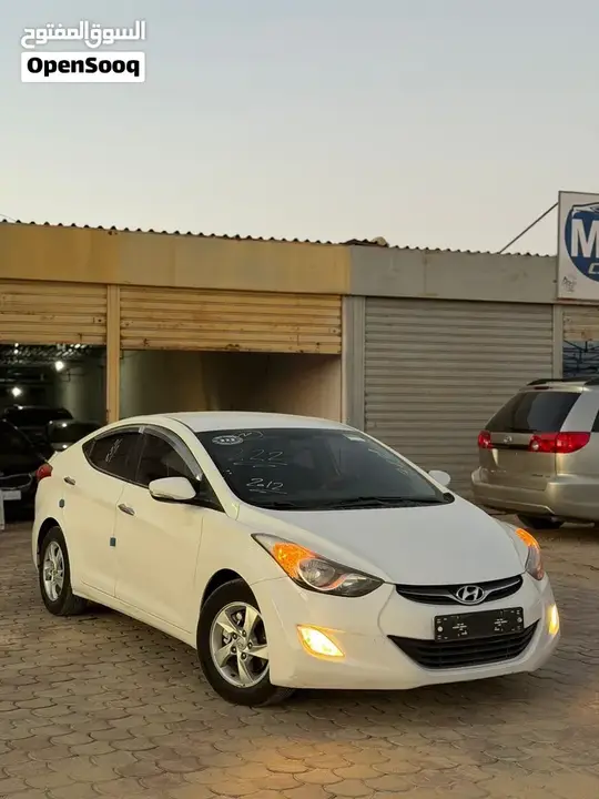 Hyundai Elantra 2012 photo 4