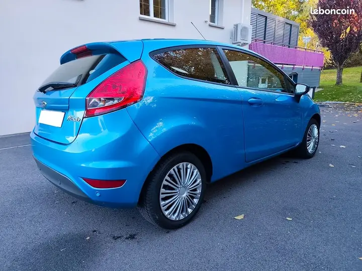 Ford Fiesta 2012 photo 4