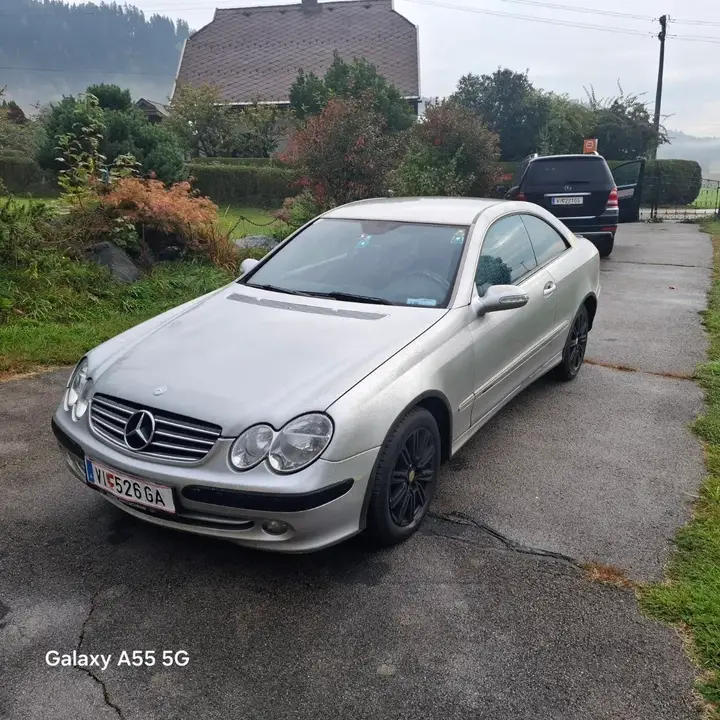 Mercedes-Benz Clk-Class 2003 photo 2