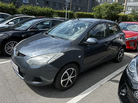 Mazda 2 2009 photo 5
