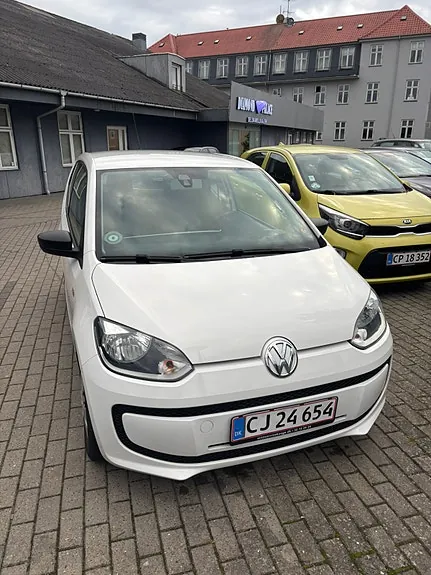 Volkswagen Up 2013 photo 4