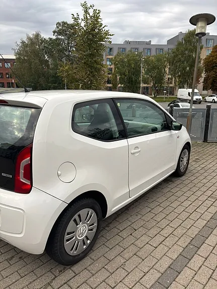 Volkswagen Up 2013 photo 2