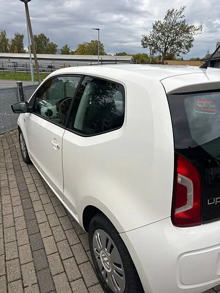 Volkswagen Up 2013 photo 3