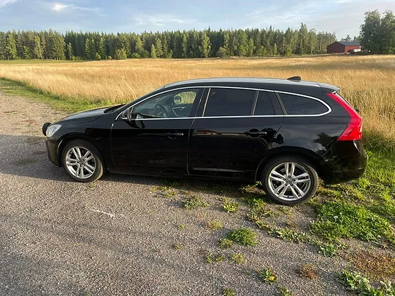 Volvo V60 2011 photo 4