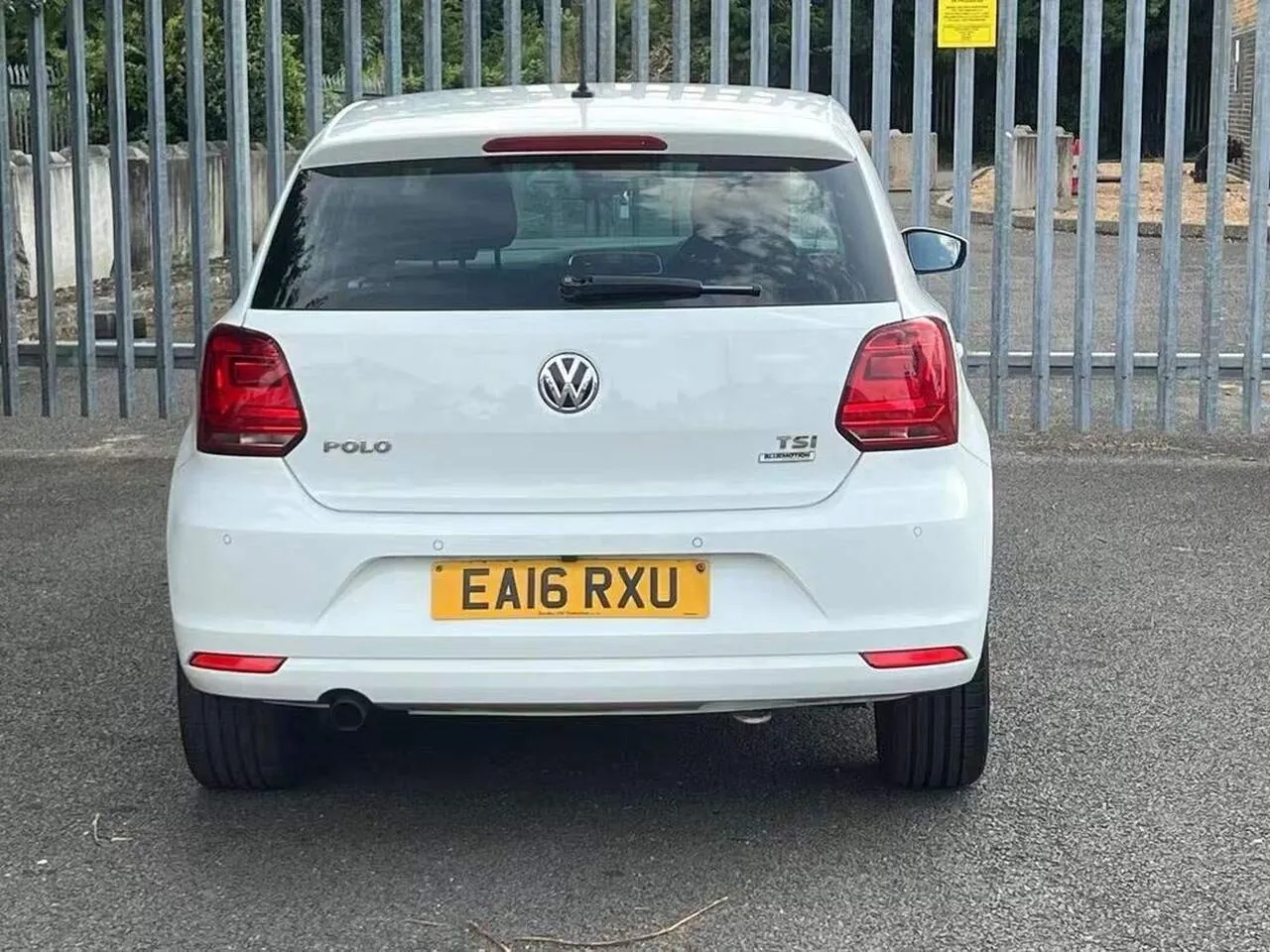 Volkswagen Polo 2016 photo 2
