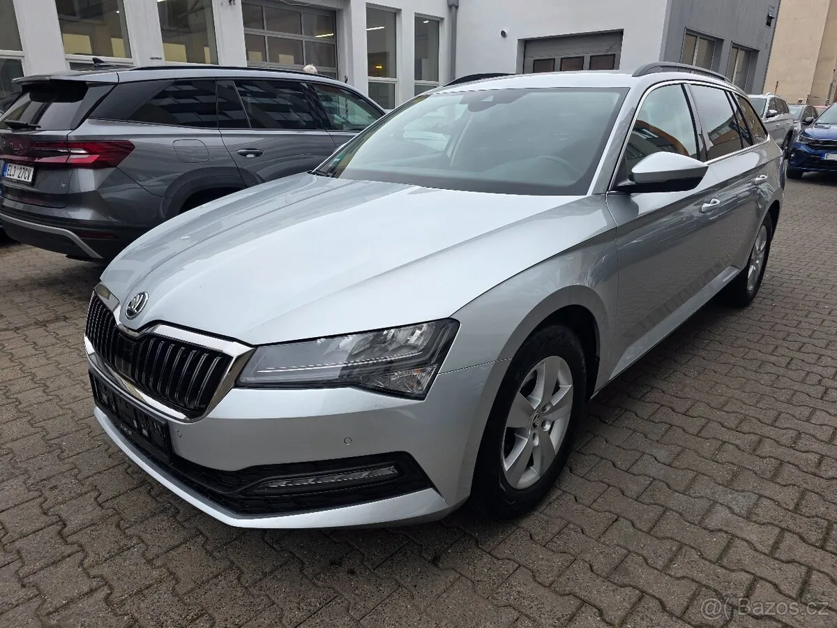 Skoda Superb 2022 photo 3