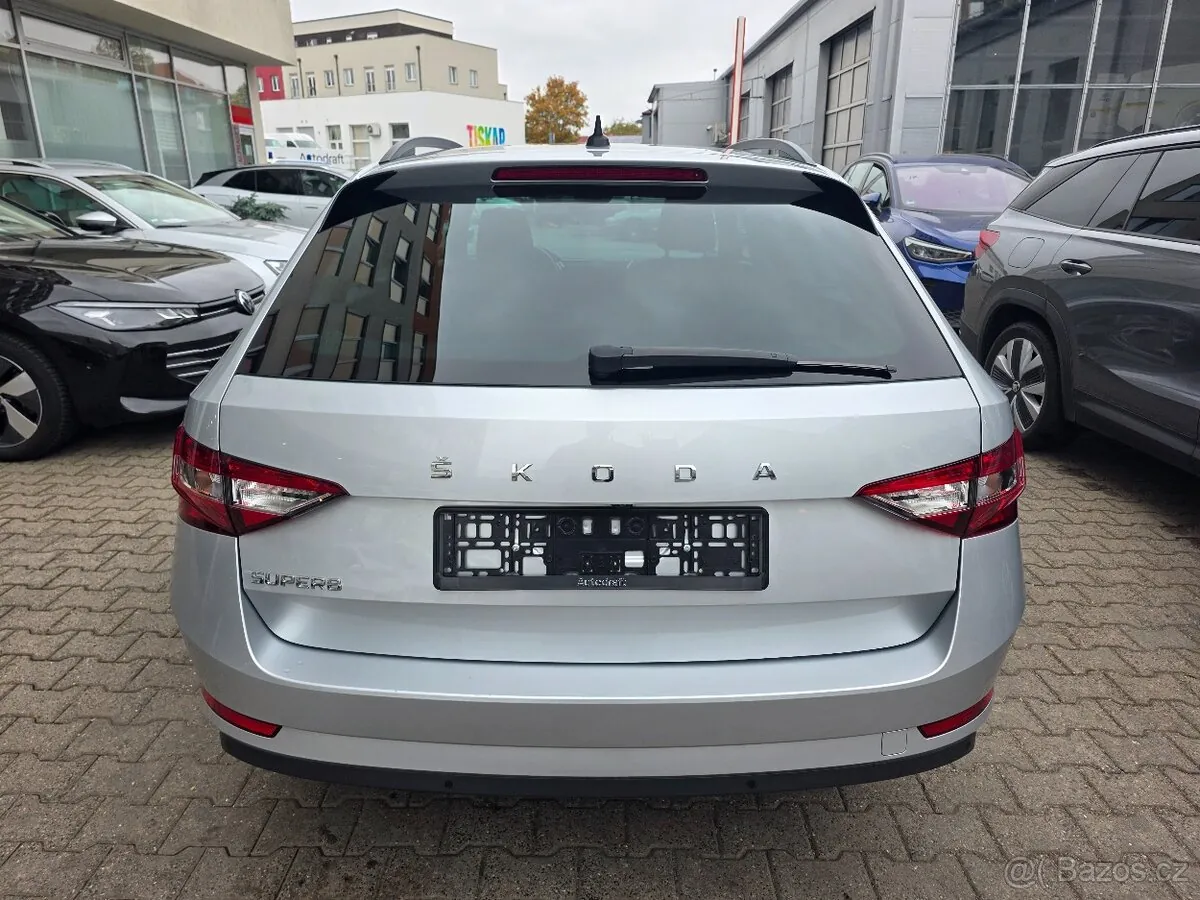 Skoda Superb 2022 photo 5