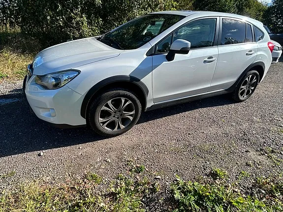 Subaru Xv 2012 photo 2