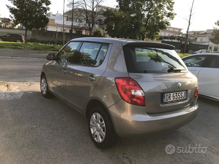 Skoda Fabia 2008 photo 5
