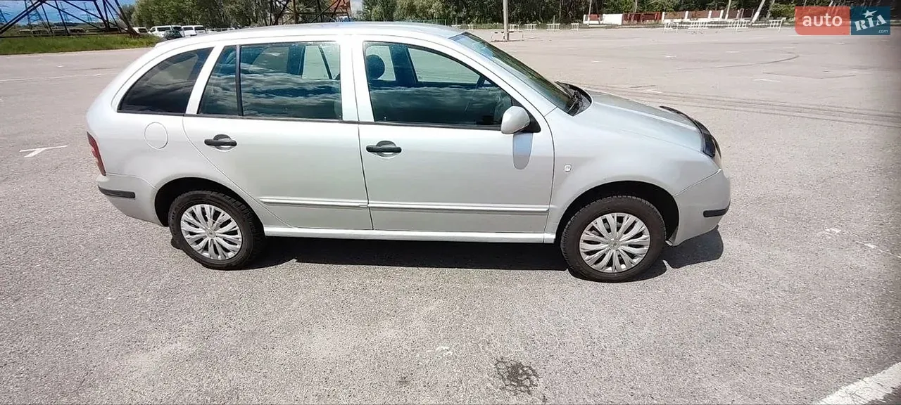 Skoda Fabia 2003 photo 3