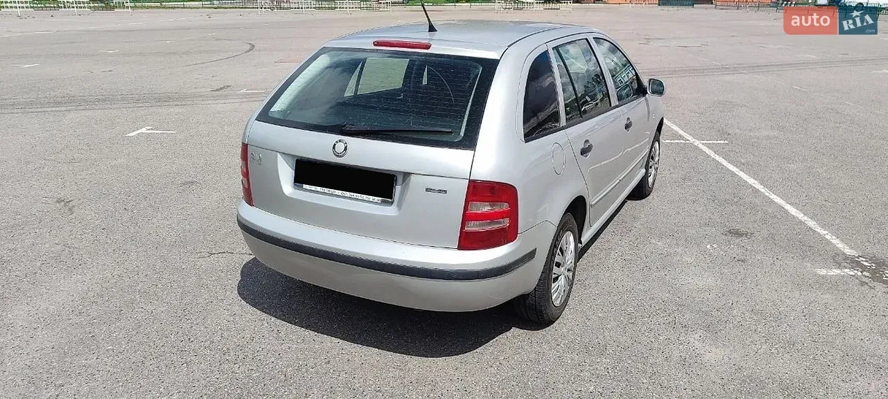 Skoda Fabia 2003 photo 2