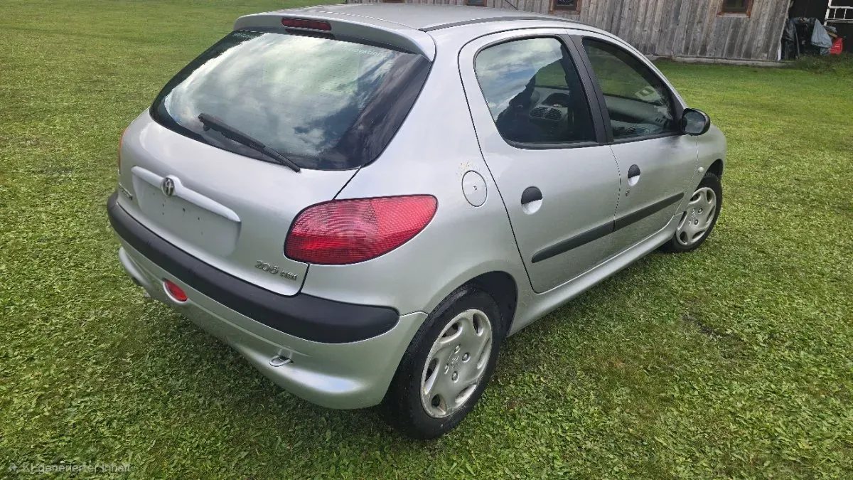 Peugeot 206 2002 photo 3