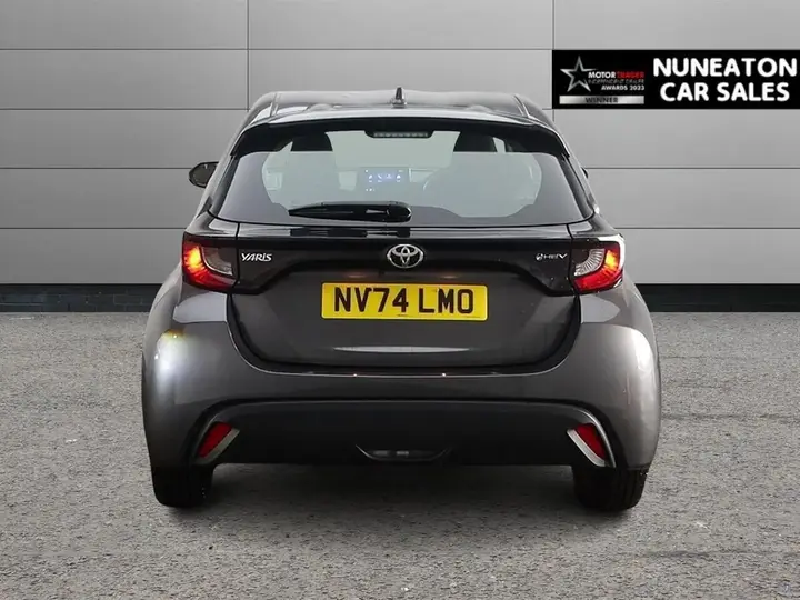 Toyota Yaris 2025 photo 5