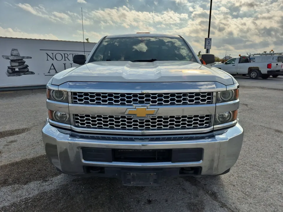 Chevrolet Silverado 2500 2019 photo 2