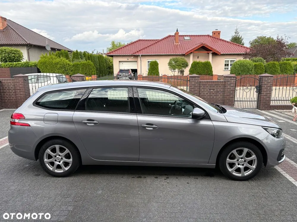 Peugeot 308 2019 photo 5