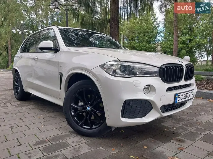 BMW X5 2015 photo 2