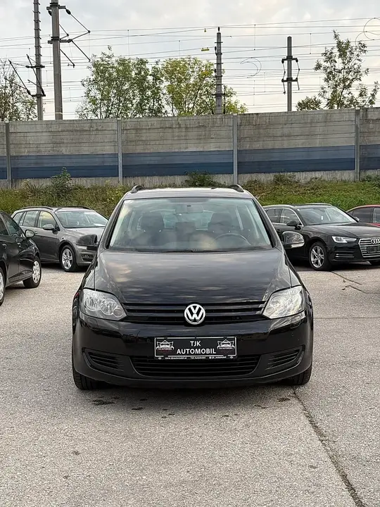 Volkswagen Golf Plus 2012 photo 2