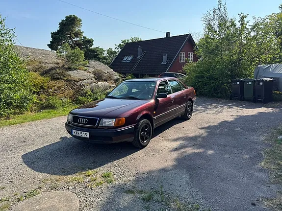 Audi 100