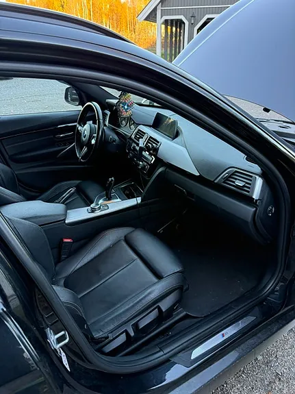 BMW 320D 2019 photo 3