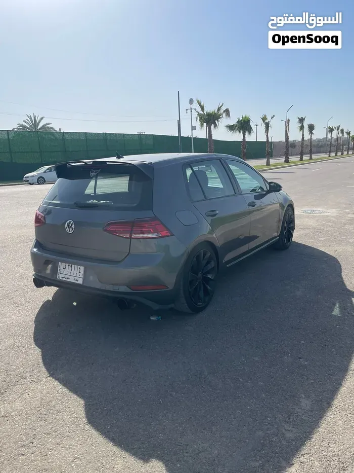 Volkswagen Golf 2019 photo 2