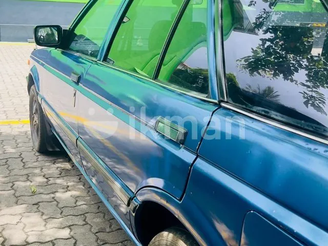 Nissan Sunny 1989 photo 5