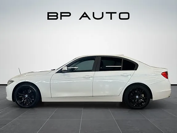 BMW 320D 2012 photo 2