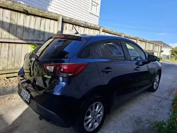Mazda Demio 2016 photo 2