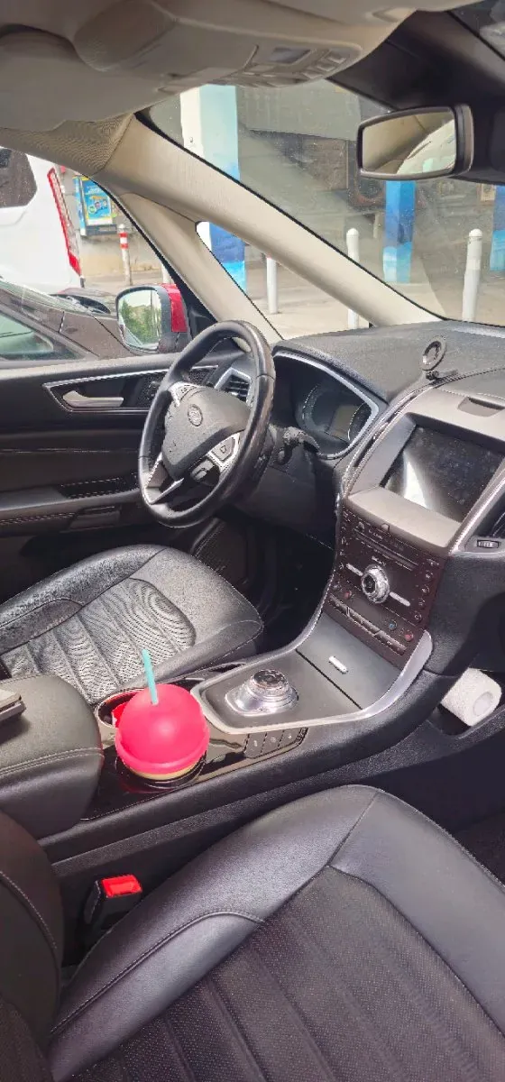 Ford Galaxy 2018 photo 2
