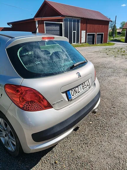 Peugeot 207 2007 photo 3