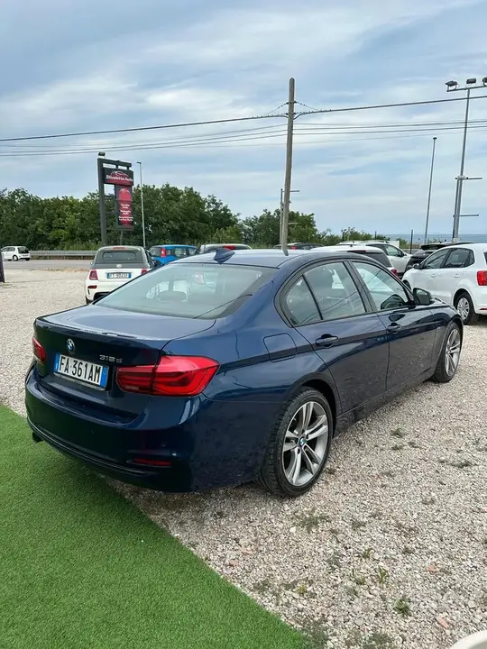 BMW 318 2015 photo 5
