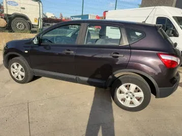 Nissan Qashqai 2010 photo 2