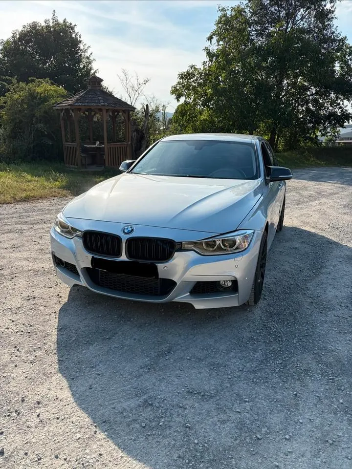 BMW 320I