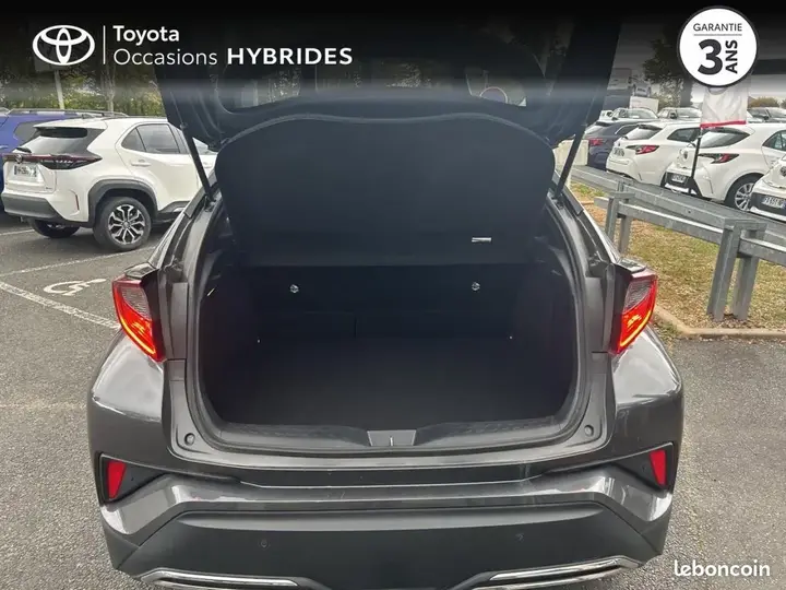 Toyota C-Hr 2023 photo 2