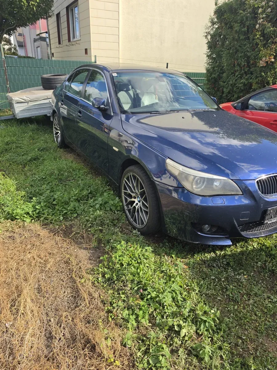 BMW 5 Series 2003 photo 2