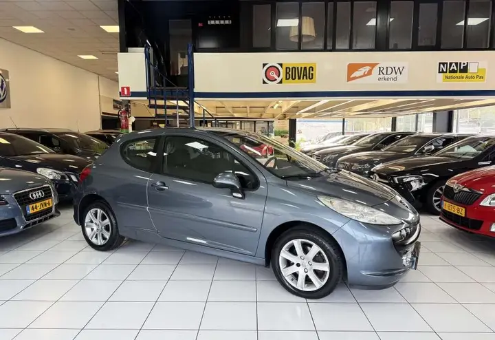 Peugeot 207 2007 photo 3