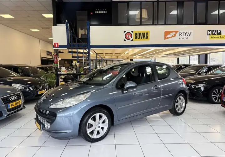 Peugeot 207 2007 photo 2