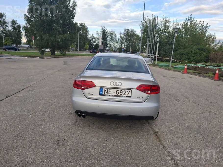 Audi A4 2009 photo 4