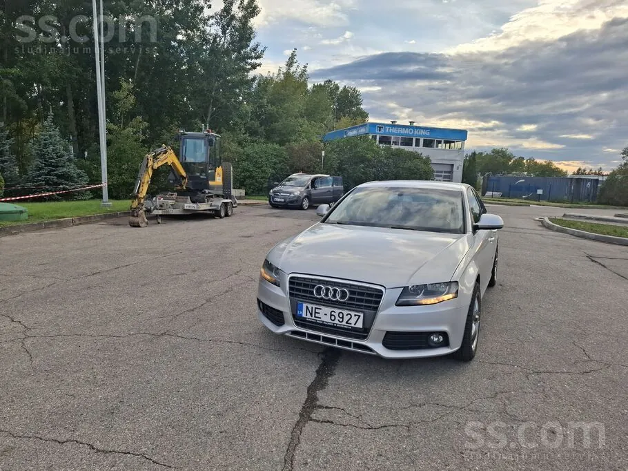 Audi A4 2009 photo 2